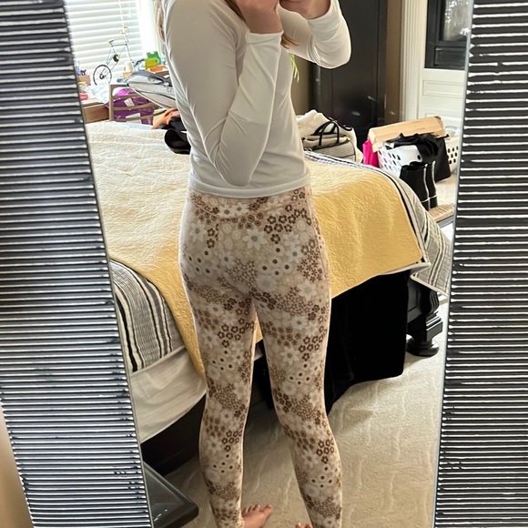 Aerie leggings , brown and tan floral - Picture 3 of 3